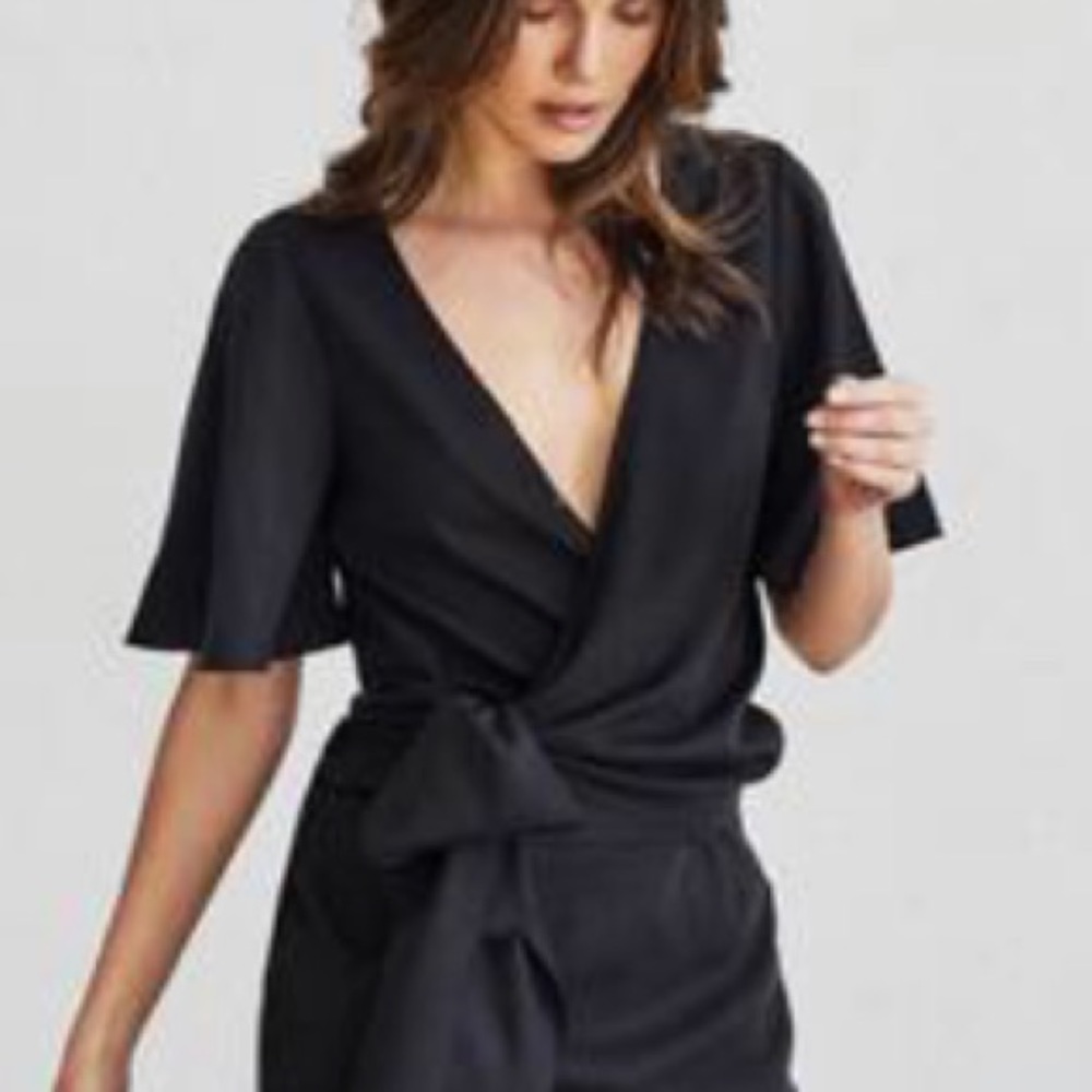 Vetta Capsule Wrap Top